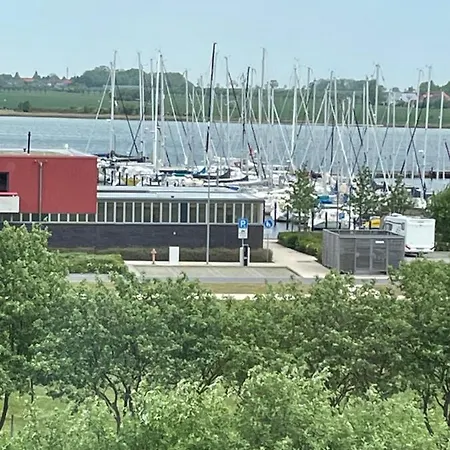 Apartment Burgtiefe Suedstrand Seekieker - Inkl Freikarten Fehmare Schwimmbad Und Sauna